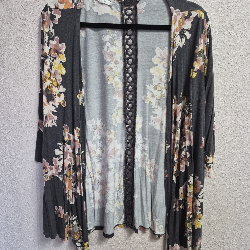 Maurices Floral Kimono Cardigan - Black and Pink